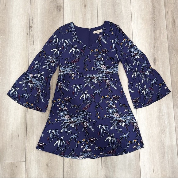 Ann Taylor Loft Petite Frosted Branch Bell Sleeve Dress ❤️ - Picture 2 of 6